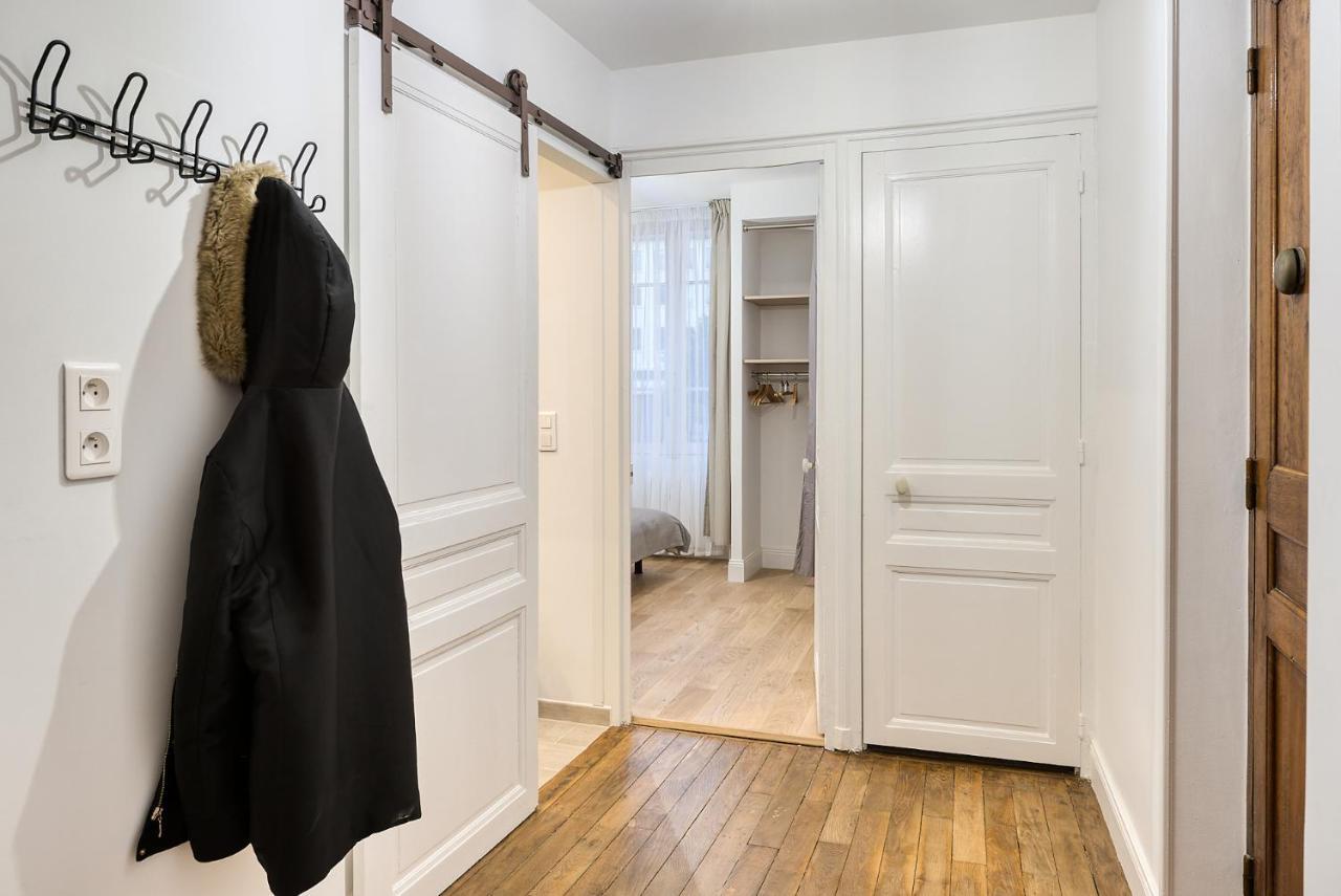 Cosy Appartement Lyon Valmy - Parking Exterior photo